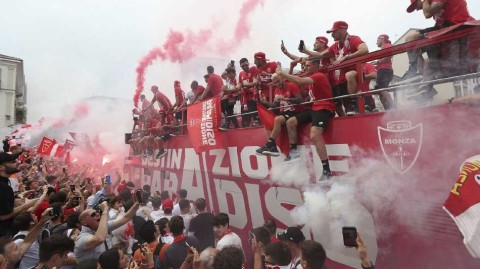 百年圆梦瞬间：蒙扎队史首次升入意甲的荣耀之路