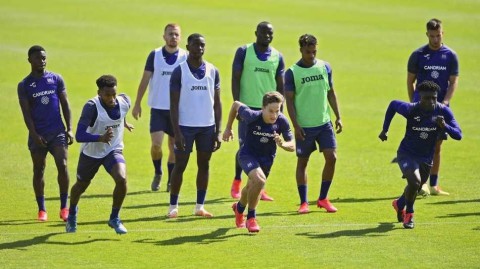 紫白军团酷暑砺剑，安德莱赫特新赛季前最后冲刺