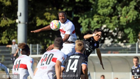 绿茵烽火再燃 斯图加特逆转力克瑞士劲旅草蜢