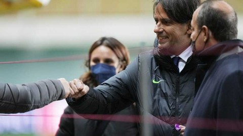 欧冠生死战前夜 蓝黑军团静卧德涅尔河畔