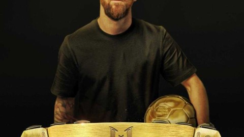 绿茵巨星的游戏时刻：梅西与伙伴们的专属PS5手柄猜想