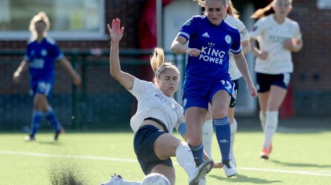 蓝月亮的晋级之路：回顾莱斯特城女足与曼城女足的足总杯激战