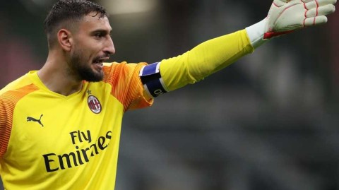 米兰城下的阴霾与阳光：当巨人门将暂别赛场，静待归期