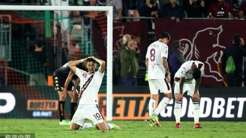 水城鏖战，十人都灵逼平威尼斯