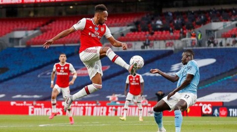 温布利之夜，“美羊羊”独舞破蓝月