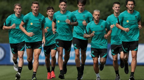 蓝黑军团启航新征程：细数国际米兰2021夏训的汗水与希望