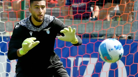 蓝鹰振翅奥龙佐 萨里式足球新纪元启航