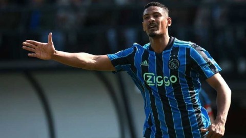 多特蒙德官宣新九号阿莱加盟 锋线迎来全新篇章