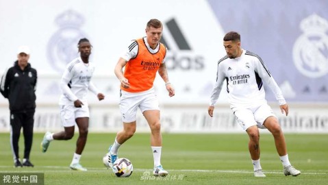 皇马训练课直击 核心克罗斯展露绝佳状态
