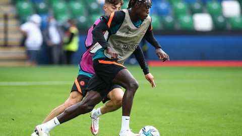 北爱尔兰风云：切尔西欧战加冕前夜，铁血蓝军静候“黄色潜水艇”