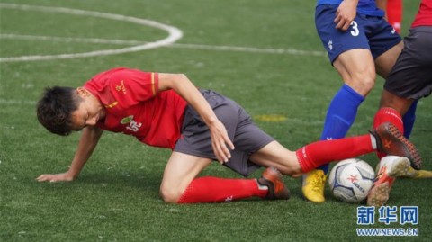 英超第34轮｜曼城1-0伯恩利登顶终结枪手200天领跑；森林5-0桑德兰距保级仅一步之遥