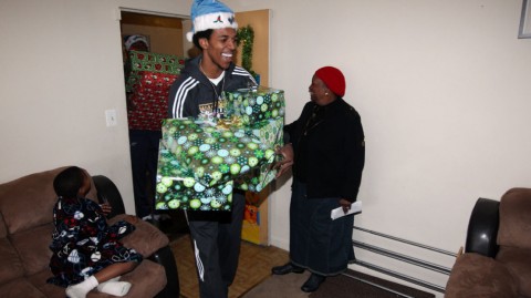 2026温情回顾：奇才名宿沃尔与尼克杨的社区慈善经典瞬间