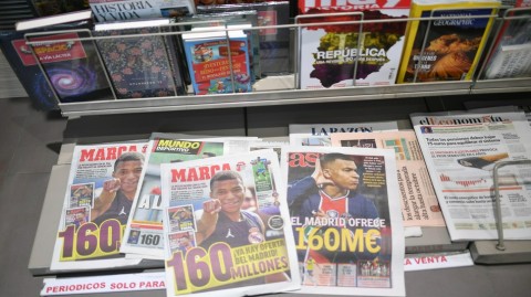 西班牙媒体头版狂欢：姆巴佩无限接近皇家马德里，伯纳乌新时代呼之欲出