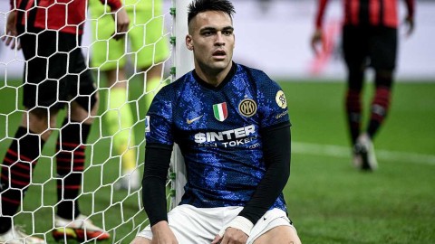 意甲米兰德比激情落幕：红黑军团与蓝黑军团各取一分，圣西罗之夜充满戏剧性