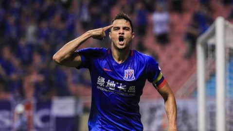 申花主场再奏蓝调：四连胜强势填坑，斯卢茨基开启“涨分模式”