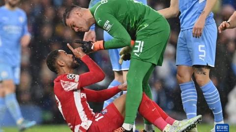 5分钟3球惊天逆转！曼城2021-2022赛季英超末轮让二追三加冕冠军