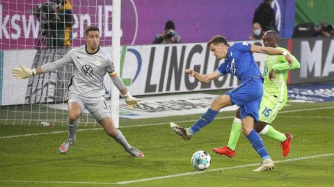 狼堡雨夜惊魂，霍村读秒失点