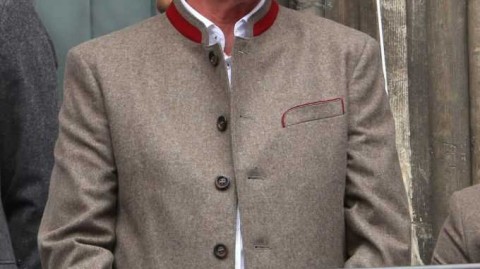 海因克斯七十五载传奇人生 从绿茵射手到三冠名帅的非凡之路