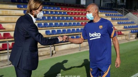 凝望与告别：拉基蒂奇清空衣柜，将诺坎普的荣耀与温情带回塞维利亚