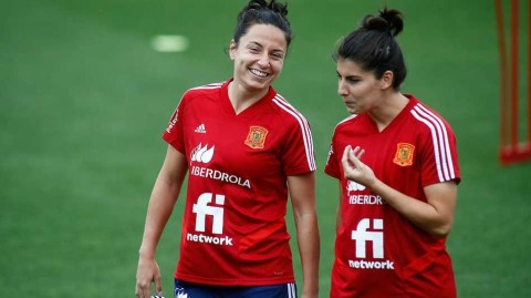 玫瑰军团整装待发：西班牙女足世界杯前最后一练