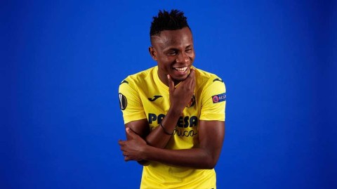 欧联杯决战前夜 黄色潜水艇的静谧肖像