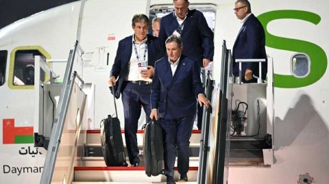 巴尔干雄鹰远征波斯湾 塞尔维亚全队抵达多哈备战世界杯