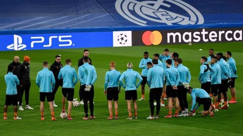 硝烟中的玫瑰：顿涅茨克矿工流浪者的欧冠备战宣言