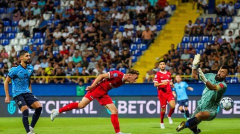 欧协联资格赛烽烟起：图兹拉城迎战阿尔克马尔激战纪实