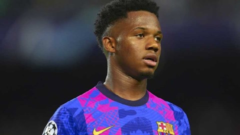 巴萨希望之星法蒂再次伤退，泪洒绿茵场前途蒙阴影