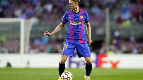 巴萨官方确认，德容右大腿股二头肌轻度拉伤