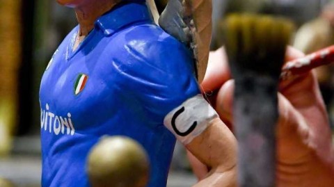 天使降临那不勒斯 永恒缅怀迭戈·马拉多纳