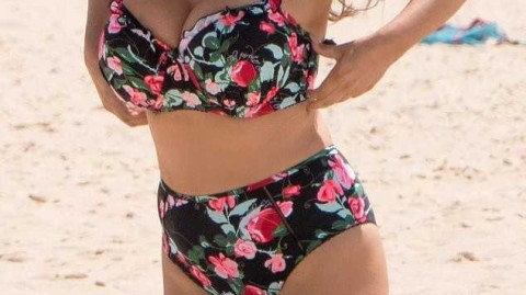 时光雕琢的英伦玫瑰：凯莉·布鲁克葡萄牙假日展现自信风韵