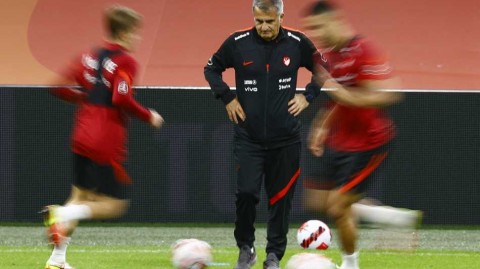 橙衣军团剑指复仇，范加尔率荷兰众将秣马厉兵备战土耳其