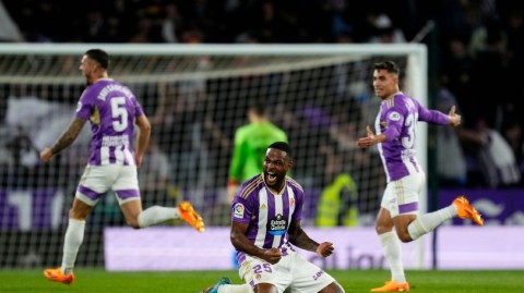 西甲保级战惊天冷门 巴利亚多利德力克新科冠军巴塞罗那