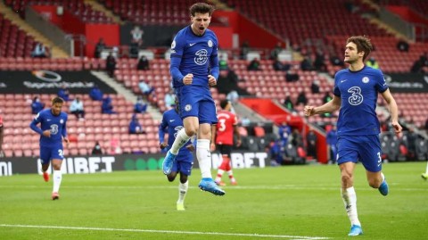 圣徒终场救赎，蓝军连胜终结：南野拓实与芒特的圣玛丽球场对决