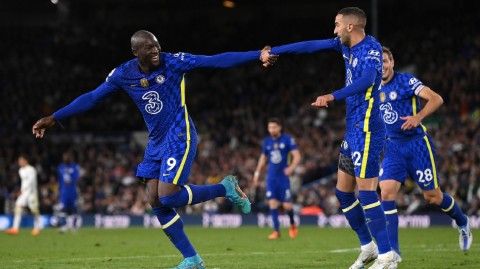 蓝军客场三球完胜 利兹联深陷降级泥潭