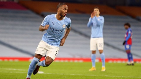 蓝月当空，大胜登攀：回眸曼城四球横扫水晶宫的璀璨一夜