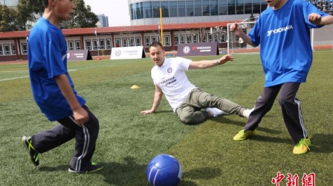 英超第34轮：伯恩利0比1曼城——哈兰德开场5分钟一剑封喉，曼城244天后登顶英超