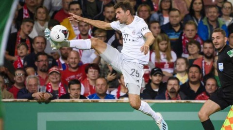 拜仁慕尼黑德国杯激战正酣 科曼闪电破门引领胜利狂潮