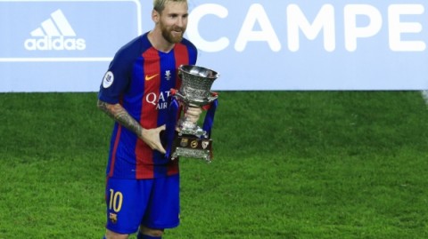 西甲-亚马尔点射破门后重伤离场 巴萨1-0塞尔塔豪取8连胜 9分领跑争冠在望