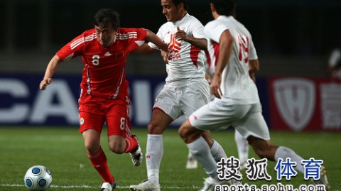 题目：世预赛末轮惨遭绝杀：国足客场0-1负印尼，68年不败金身告破提前出局