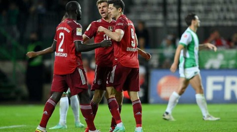 德甲第六轮：十人拜仁客场三比一力克菲尔特，豪取各项赛事八连胜