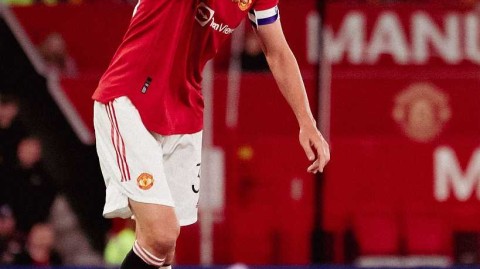 梦剧场冷雨夜：曼联联赛杯爆冷负于西汉姆，青年军挥霍机会遭淘汰