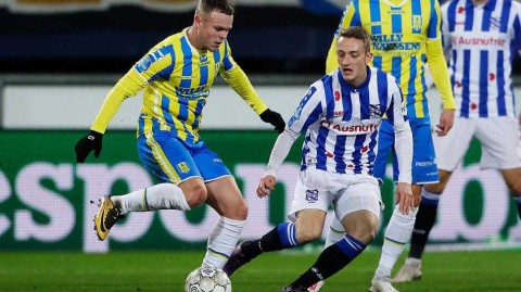 凛冬之夜的沉闷一击 海伦芬主场憾平瓦尔韦克