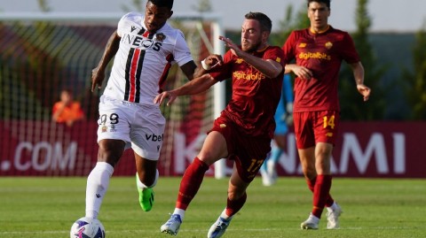 葡萄牙夏夜激战 罗马尼斯友谊赛握手言和