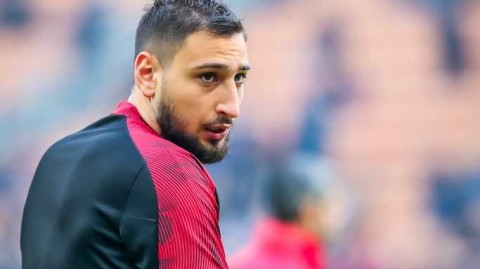 夏日重启：AC米兰的荆棘之路与光影中的复兴序曲