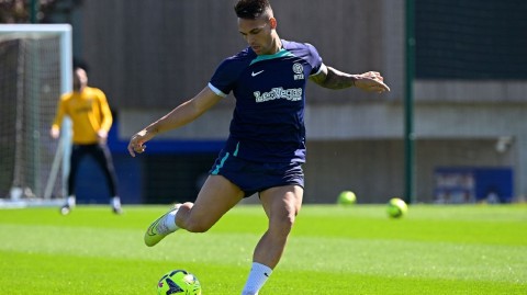 蓝黑军团备战意大利德比 蓄势待发剑指决赛