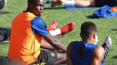 曼联澳洲备战风云：博格巴紧锁的眉头下，隐藏着怎样的新赛季迷局？