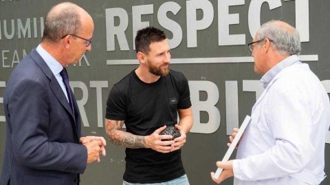 梅西荣获2019年教育金奖：一份来自莫桑比克孩子们的特别礼物