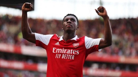 枪手青训闪耀续约未来，传奇十四号迎新一代主人